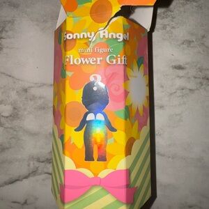 Sonny Angel Flower Gift Mini Figure - Colorful Design